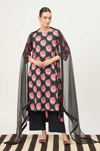 Buy_Dot_Black Cotton Boat Neck Rose Print Kurta Set _at_Aza_Fashions
