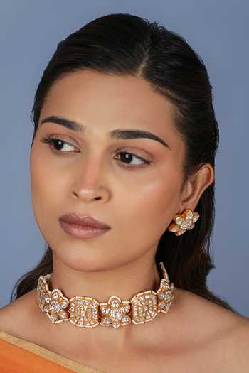 Buy_Riana Jewellery_White Pearls, Stones Floral Motif Choker Set _at_Aza_Fashions