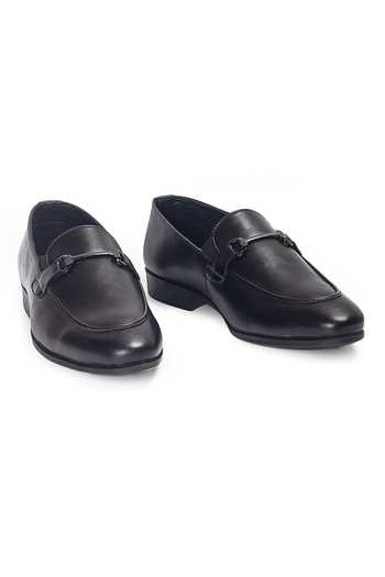 Buy_Domani_Black Capri Handcrafted Slip-on Loafer Shoes _Online_at_Aza_Fashions