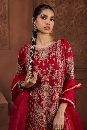 Buy_Aneesh Agarwaal_Red , Organza Embroidery, Zari Round Neck Padma Jyoti Floral Kurta Set 