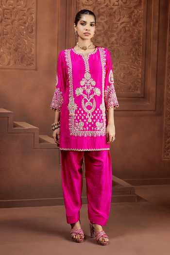 Aneesh Agarwaal_Pink , Organza Embroidery, Zari Split V-neck Maya Darpan Kurta Set _at_Aza_Fashions