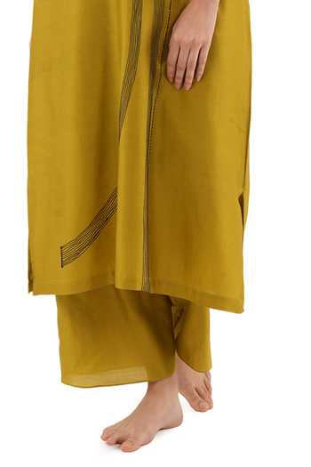 Khat_Olive Green Chanderi Silk Embroidery Round Neck Kurta And Pant Set _at_Aza_Fashions