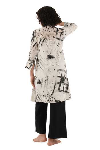 Shop_Khat_Black Silk Collared, Yes Abstract Print Kurta And Pant Set _at_Aza_Fashions