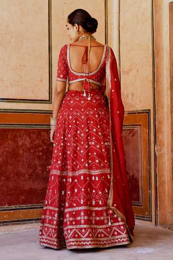 Shop_Karaj Jaipur_Red Cotton, Organza, Muslin Embroidery Scoop Neck Fiza Bandhani Lehanga Set _at_Aza_Fashions