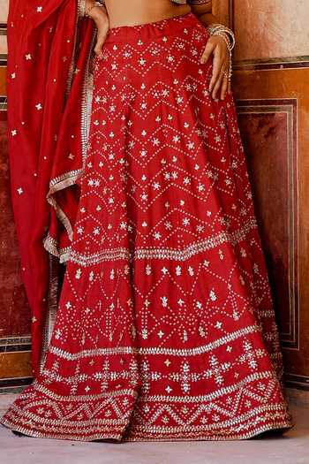 Karaj Jaipur_Red Cotton, Organza, Muslin Embroidery Scoop Neck Fiza Bandhani Lehanga Set _Online_at_Aza_Fashions