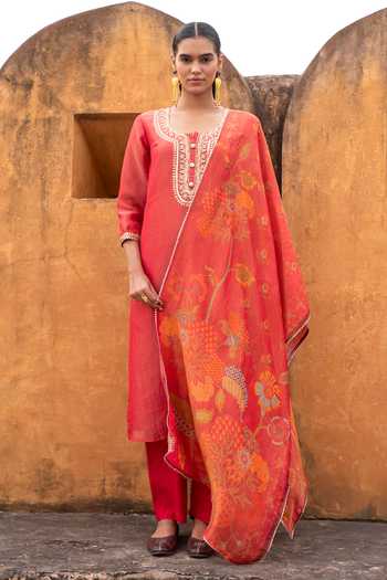 Buy_Karaj Jaipur_Red Tissue, Organza, Muslin Embroidery Round Neck Crushed Kurta Set _at_Aza_Fashions