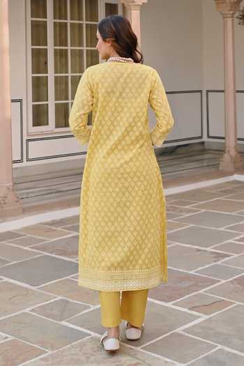 Shop_Karaj Jaipur_Yellow Muslin (mulmul), Cotton Thread Embroidery V-neck, Yes V Kurta Set _at_Aza_Fashions
