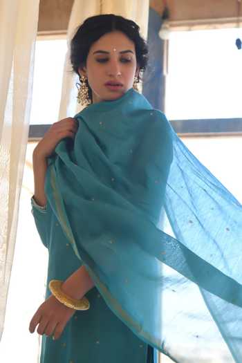 Buy_Karaj Jaipur_Turquoise Cotton, Chanderi, Bemberg Mirrors Round Neck Embroidered Kurta Set _Online_at_Aza_Fashions