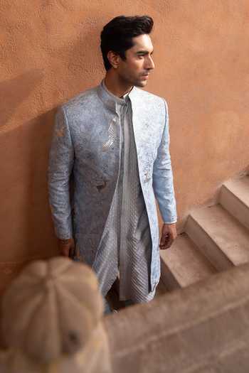 Buy_Design O Stitch_Silver Zari Frosted Textured Sherwani Jacket Set 