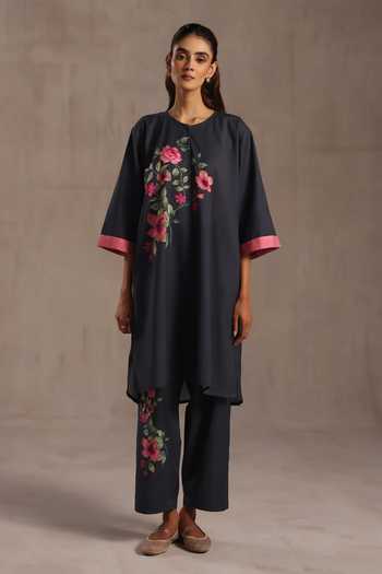 Buy_Roza_Pink Linen Round Neck Alyza Floral Print Kurta And Pant Set _at_Aza_Fashions