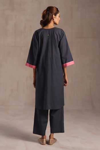 Shop_Roza_Pink Linen Round Neck Alyza Floral Print Kurta And Pant Set _at_Aza_Fashions