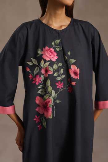 Shop_Roza_Pink Linen Round Neck Alyza Floral Print Kurta And Pant Set _Online_at_Aza_Fashions