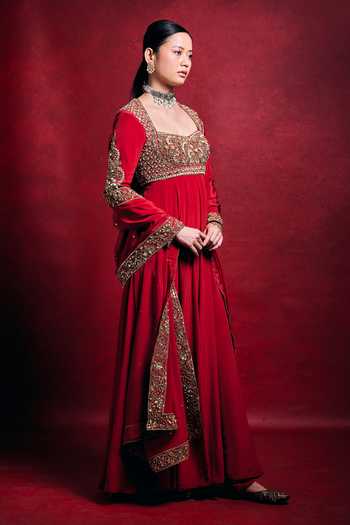 Tamanna Punjabi Kapoor_Red Crepe, Shantoon Embroidery, Sequins, Pearls, Zari, Anarkali And Dupatta Set _Online_at_Aza_Fashions