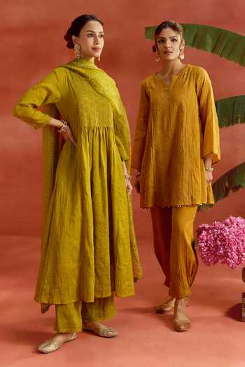 Buy_Kritika Dawar_Green Chanderi, Tissue, Silk Organza Gulnaaz Thread A-line Kurta Set _Online
