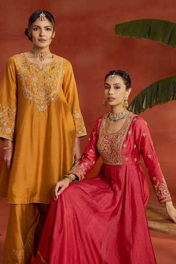 Buy_Kritika Dawar_Coral Silk, Tissue Embroidery, Zari Scoop Neck Noorza Hand Anarkali Set _Online