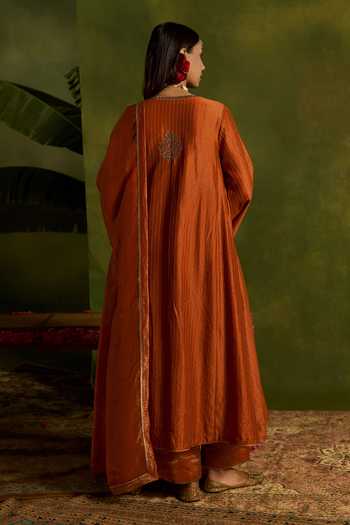Kritika Dawar_Rust Silk, Chanderi, Tissue Embroidery, Zari V-neck Mehrunisa Hand Kurta Set _Online_at_Aza_Fashions
