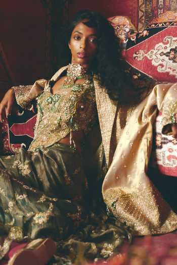 Aditi Gupta_Emerald Green Tissue Zari, Pre-draped Saree With Floral Chatai Work Blouse _Online_at_Aza_Fashions