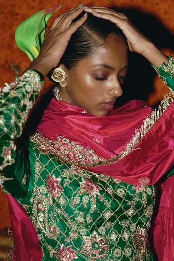 Aditi Gupta_Green Silk Zari, Pearls Sweetheart Neck Soft Embroidered Anarkali With Dupatta _Online_at_Aza_Fashions