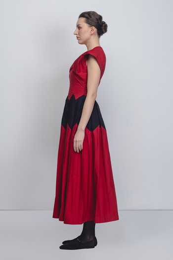 LEH STUDIOS_Black Cotton V-neck Abra Colorblock Dress _at_Aza_Fashions