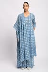 Buy_JAYATI GOENKA_Blue Cotton V-neck, Yes Cloud Printed Kurta Set _Online_at_Aza_Fashions