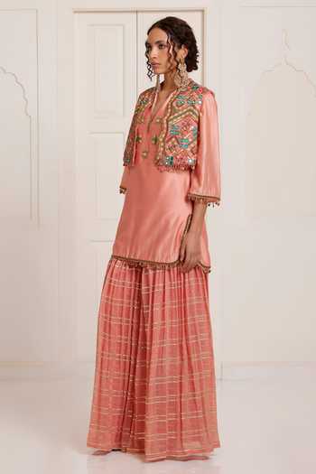 Surily G_Peach Chanderi Cut Work, Gota Patti, Sequins V-neck Kurta Set With Jacket _Online_at_Aza_Fashions