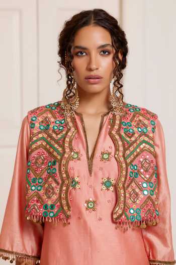 Shop_Surily G_Peach Chanderi Cut Work, Gota Patti, Sequins V-neck Kurta Set With Jacket _Online_at_Aza_Fashions