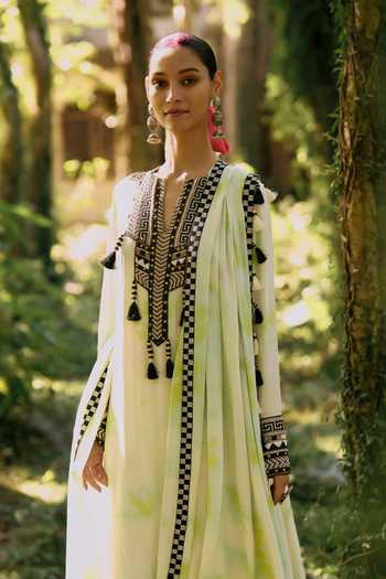 Buy_Surily G_Green Crepe Embroidery, Tassels V-neck, Yes Tie Dye Draped Kurta And Pant Set _Online_at_Aza_Fashions