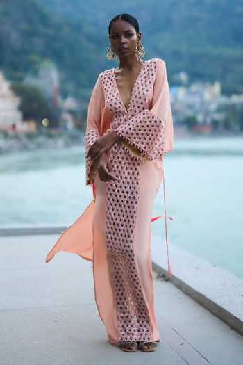 Surily G_Peach Crepe Embroidery V-neck Hexagon Kaftan _Online_at_Aza_Fashions