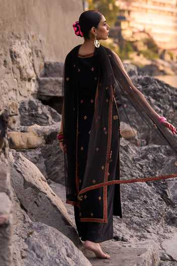 Shop_Surily G_Black Crepe Embroidery, Zari Round Neck Kurta Pant Set _at_Aza_Fashions
