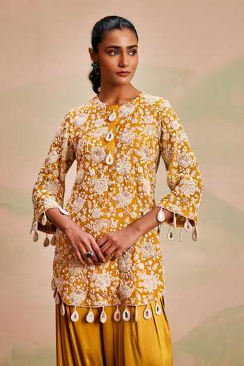 Evra By Nikita_Yellow Georgette Pearls Round Neck Work Kurta And Salwar Set _Online_at_Aza_Fashions