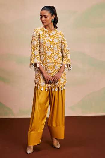 Shop_Evra By Nikita_Yellow Georgette Pearls Round Neck Work Kurta And Salwar Set _Online_at_Aza_Fashions