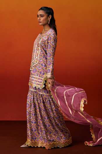Evra By Nikita_Pink Silk, Cotton Gota Patti Round Neck Patola Print Kurta Set _Online_at_Aza_Fashions