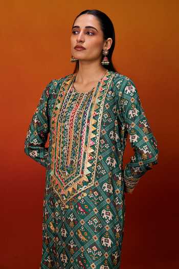 Evra By Nikita_Green Silk, Cotton Gota Patti Round Neck Patola Print Kaftan _at_Aza_Fashions