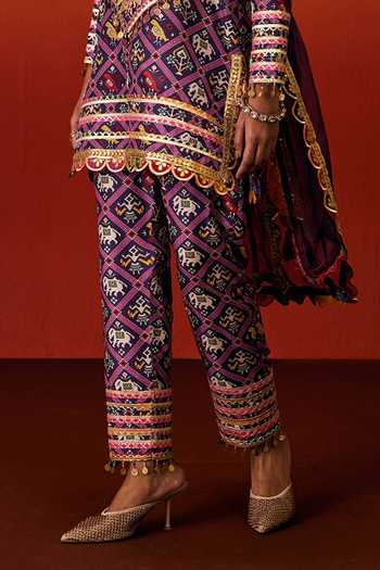Evra By Nikita_Magenta Silk, Cotton Gota Patti Round Neck, Yes Patola Print Kurta Pant Set _Online_at_Aza_Fashions