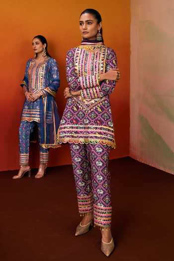 Evra By Nikita_Magenta Silk, Cotton Gota Patti Round Neck, Yes Patola Print Kurta Pant Set _at_Aza_Fashions