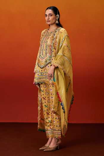 Buy_Evra By Nikita_Yellow Silk, Cotton Gota Patti Round Neck Printed Kurta Set 