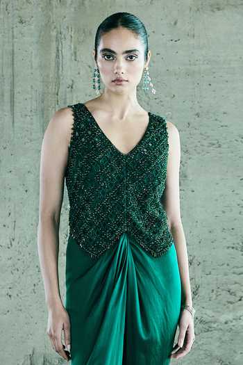 Buy_Istya_Emerald Green Organza, Satin Crystals V-neck Embroidered Jacket Skirt Set _Online_at_Aza_Fashions