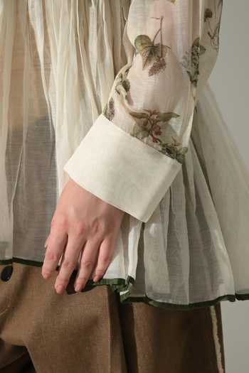 Samant Chauhan_Cream Silk, Cotton Split V-neck, Yes Botanical Print Kurta And Trouser Set _Online_at_Aza_Fashions