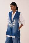 Three_Blue Denim Embroidery Circle Waistcoat _Online