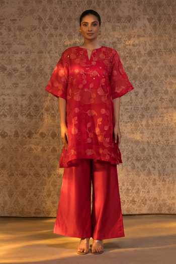 Buy_Eeda_Red Silk Organza, Chanderi, Shantoon Zari Split V-neck Kurta And Pant Set 