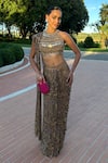 Buy_Itrh_Gold Net Stones, Ancient Glyphs Embellished Pre-stitched Saree With Blouse _at_Aza_Fashions