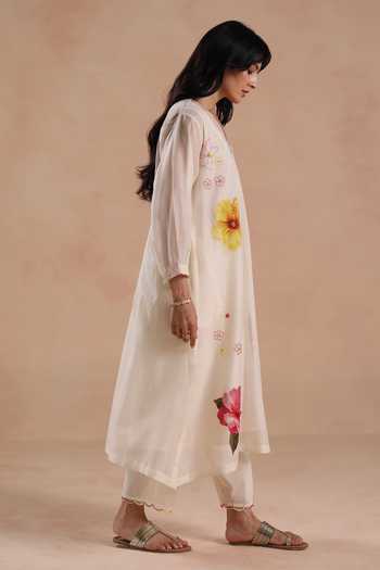 Shop_Begum_Ivory Chanderi Silk, Cotton Applique, Kamal Floral Embroidered Kurta And Pant Set 