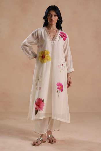 Buy_Begum_Ivory Chanderi Silk, Cotton Applique, Kamal Floral Embroidered Kurta And Pant Set _at_Aza_Fashions