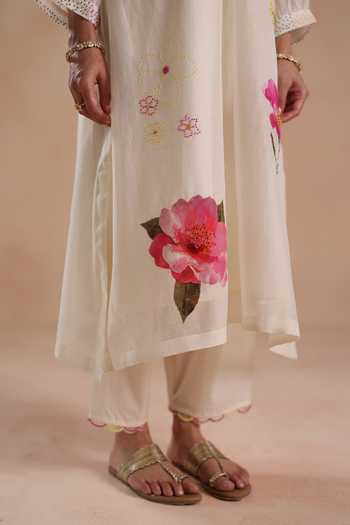 Begum_Ivory Chanderi Silk, Cotton Applique, Kamal Floral Embroidered Kurta And Pant Set _Online