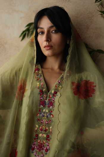 Buy_Begum_Green Chanderi Silk, Jacquard, Cotton, Organza Rua Placement Kurta Set 