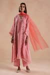 Buy_Begum_Peach Chanderi Silk, Cotton, Organza Embroidery Evara Floral Pattern Kurta Set _at_Aza_Fashions