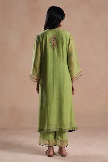 Shop_Begum_Green Chanderi Silk, Cotton, Organza Embroidery V-neck Zeya Straight Kurta Set _at_Aza_Fashions