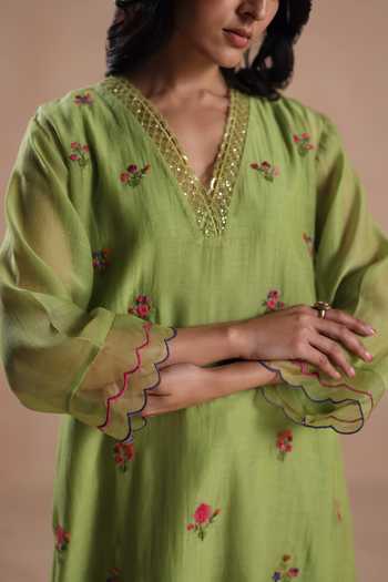 Begum_Green Chanderi Silk, Cotton, Organza Embroidery V-neck Zeya Straight Kurta Set _at_Aza_Fashions