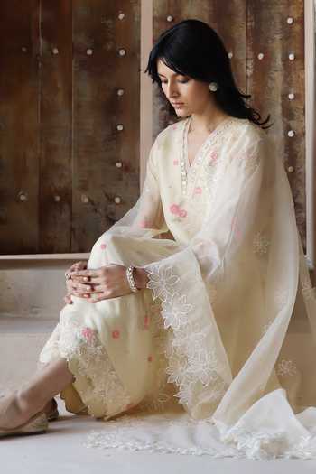 Shop_Begum_Ivory Chanderi Silk, Cotton, Organza Lace Round Siara Yoke Embroidered Kurta Set _Online_at_Aza_Fashions