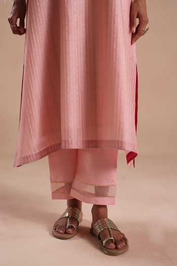 Buy_Begum_Pink Silk, Chanderi, Jacquard, Cotton Embroidery, Zari V-neck Sidra Kurta Set _Online_at_Aza_Fashions